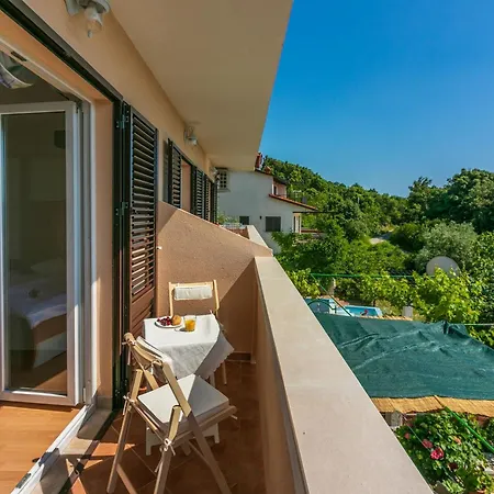 Apartment Ljiljana Supetarska Draga
